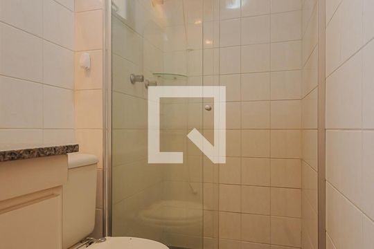 Banheiro da Suíte de apartamento para alugar com 2 quartos, 70m² em Pinheiros, São Paulo