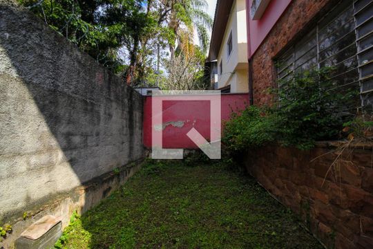 Garagem de casa à venda com 3 quartos, 400m² em Brooklin, São Paulo