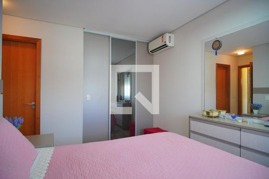Suíte de apartamento à venda com 2 quartos, 71m² em Centro, Novo Hamburgo