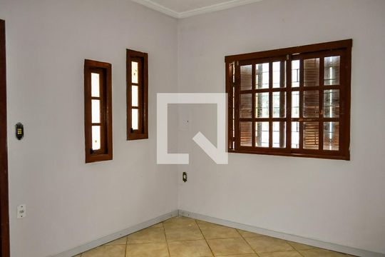 Casa à venda com 3 quartos, 90m² em Vila Nova, Porto Alegre