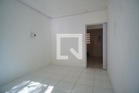 Quarto 2 de apartamento para alugar com 2 quartos, 45m² em São Geraldo, Porto Alegre