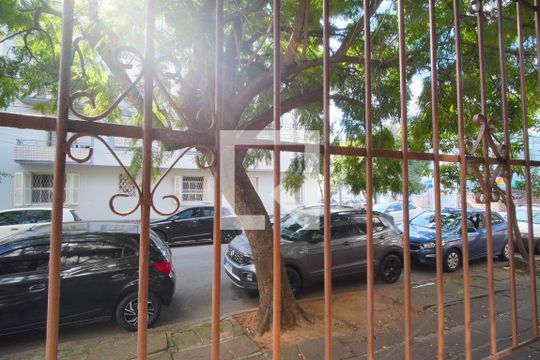 Quarto 1_Vista de apartamento para alugar com 2 quartos, 45m² em São Geraldo, Porto Alegre
