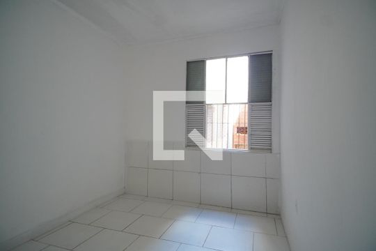 Quarto 1 de apartamento para alugar com 2 quartos, 45m² em São Geraldo, Porto Alegre