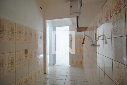 Cozinha de apartamento para alugar com 2 quartos, 45m² em São Geraldo, Porto Alegre