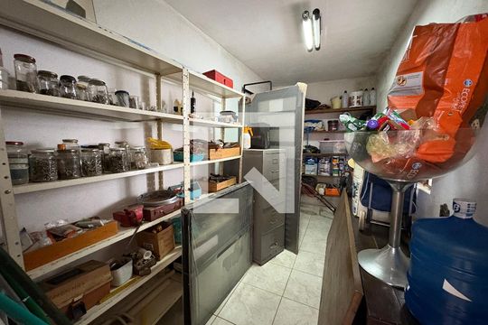 Depósito de casa à venda com 3 quartos, 750m² em Parque Sao Luiz, Jundiaí