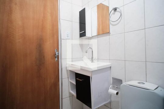 Banheiro de apartamento à venda com 2 quartos, 56m² em Vila Silvia, São Paulo