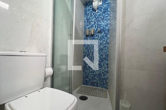 Banheiro de kitnet/studio à venda com 1 quarto, 30m² em Jardim Paulista, São Paulo