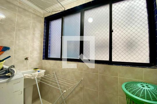 Área de Serviço de apartamento para alugar com 2 quartos, 81m² em Vila Caiçara, Praia Grande