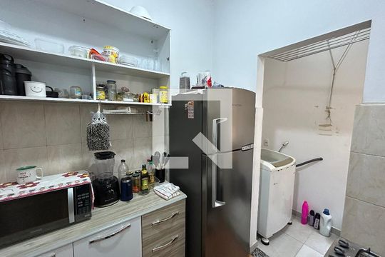Cozinha de apartamento à venda com 2 quartos, 65m² em Higienópolis, Rio de Janeiro