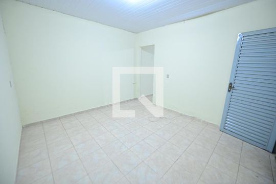 Sala de casa para alugar com 2 quartos, 80m² em Setor Sul, Goiânia