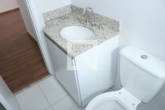 Banheiro 1 de apartamento para alugar com 2 quartos, 65m² em Fundação, São Caetano do Sul