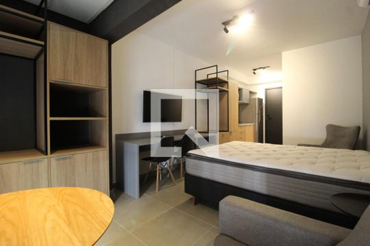 Kitnet/Studio para alugar com 1 quarto, 27m² em Moema, São Paulo