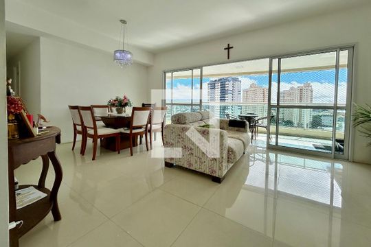 Apartamento para alugar com 4 quartos, 140m² em Cabula, Salvador