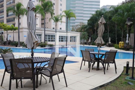 Área comum de apartamento para alugar com 6 quartos, 326m² em Jardim Campo Grande, São Paulo