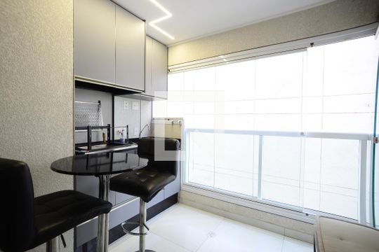 Varanda gourmet de apartamento à venda com 2 quartos, 61m² em Liberdade, São Paulo