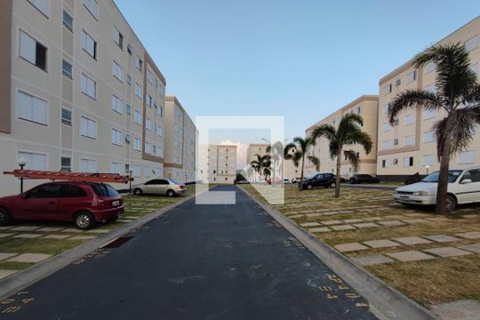 Área comum - Garagem de apartamento para alugar com 2 quartos, 30m² em Jardim Esmeraldina, Campinas