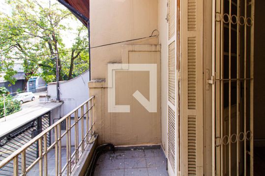 Sacada do Quarto 2 de casa à venda com 4 quartos, 260m² em Vila Romana, São Paulo