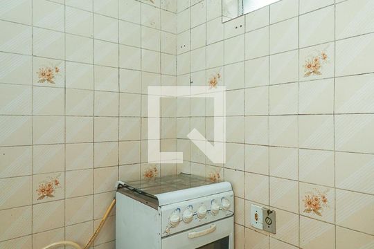 Cozinha de apartamento à venda com 1 quarto, 35m² em Floresta, Porto Alegre