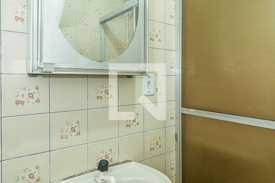 Banheiro da Suíte de apartamento à venda com 1 quarto, 35m² em Floresta, Porto Alegre