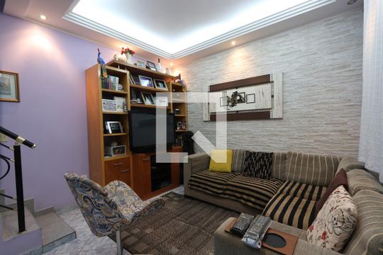 Casa à venda com 3 quartos, 90m² em São Lucas, São Paulo