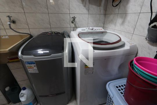 Lavanderia de casa à venda com 3 quartos, 90m² em São Lucas, São Paulo