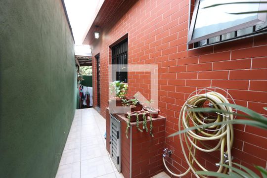 Corredor de entrada de casa à venda com 3 quartos, 90m² em São Lucas, São Paulo