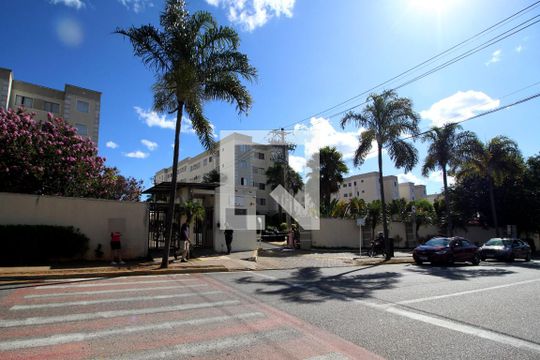 Fachada de apartamento para alugar com 2 quartos, 48m² em Vossoroca, Votorantim