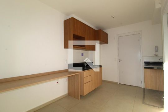Sala/Cozinha de apartamento para alugar com 1 quarto, 26m² em Vila Olímpia, São Paulo