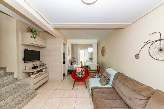 Sala de casa de condomínio à venda com 3 quartos, 143m² em Cabral, Contagem