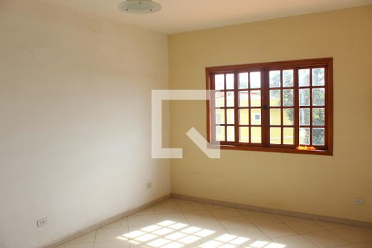 Sala de casa de condomínio para alugar com 3 quartos, 120m² em Jardim Nova Coimbra, Cotia