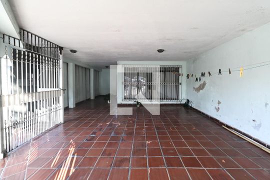 Garagem de casa à venda com 3 quartos, 176m² em Santa Maria, Santo André