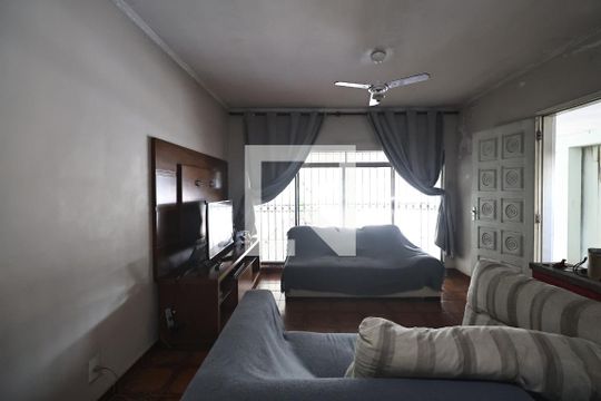 Sala de casa à venda com 3 quartos, 176m² em Santa Maria, Santo André