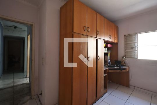 Quarto 1 de casa à venda com 3 quartos, 176m² em Santa Maria, Santo André