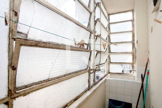 Cozinha + Área de Serviço + Despensa de apartamento à venda com 3 quartos, 99m² em Centro Histórico, Porto Alegre