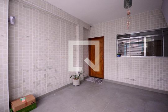Garagem de casa para alugar com 2 quartos, 130m² em Vila Brasilina, São Paulo