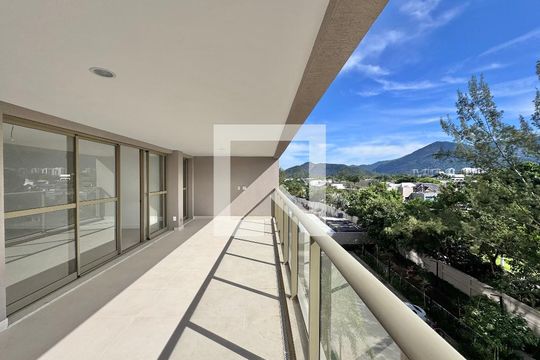 Varanda de apartamento à venda com 4 quartos, 188m² em Barra da Tijuca, Rio de Janeiro