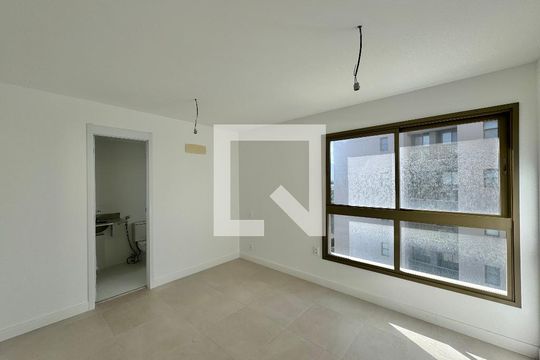 Suíte 1 de apartamento à venda com 4 quartos, 188m² em Barra da Tijuca, Rio de Janeiro