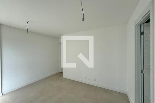 Suíte 1 de apartamento à venda com 4 quartos, 188m² em Barra da Tijuca, Rio de Janeiro