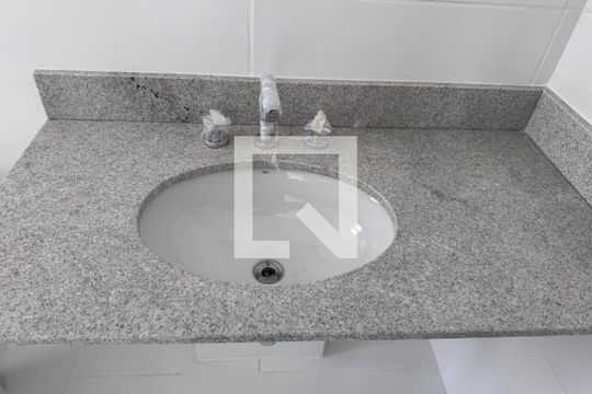 Suíte 1 - Banheiro de apartamento à venda com 4 quartos, 188m² em Barra da Tijuca, Rio de Janeiro