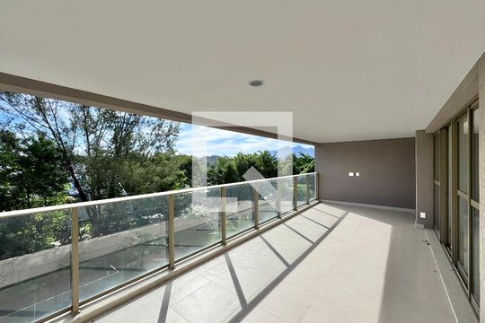 Varanda de apartamento à venda com 4 quartos, 188m² em Barra da Tijuca, Rio de Janeiro