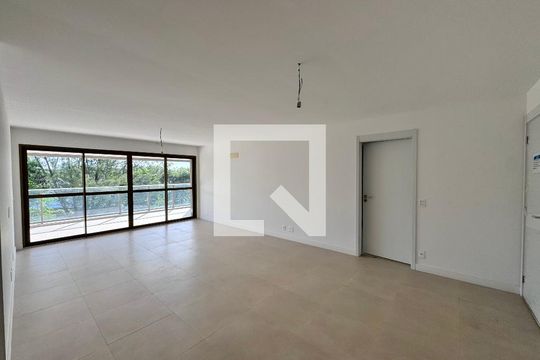 Sala de apartamento à venda com 4 quartos, 188m² em Barra da Tijuca, Rio de Janeiro