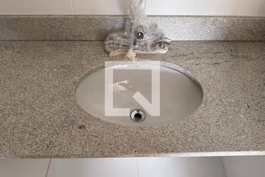 Banheiro da Suíte de apartamento à venda com 3 quartos, 124m² em Barra da Tijuca, Rio de Janeiro