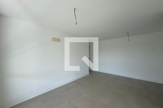 Sala de apartamento à venda com 3 quartos, 124m² em Barra da Tijuca, Rio de Janeiro