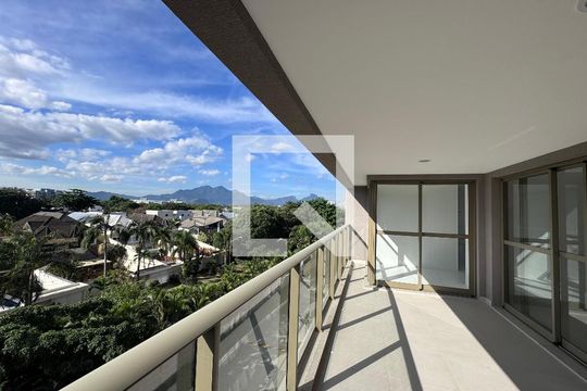 Varanda de apartamento à venda com 3 quartos, 124m² em Barra da Tijuca, Rio de Janeiro