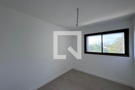 Quarto 1 de apartamento à venda com 3 quartos, 124m² em Barra da Tijuca, Rio de Janeiro