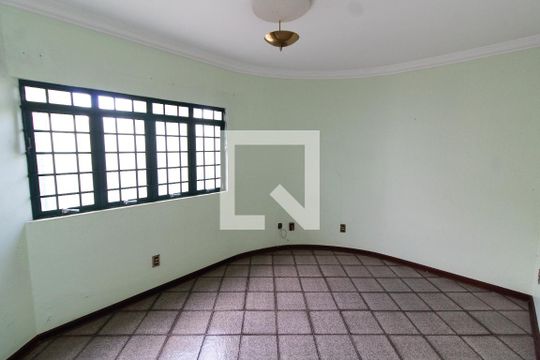 Sala de TV de casa para alugar com 4 quartos, 390m² em Parque Alto Taquaral, Campinas
