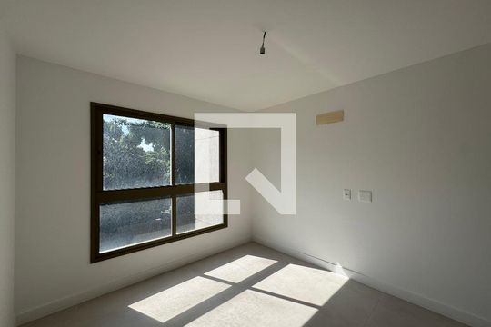 Suíte de apartamento à venda com 3 quartos, 121m² em Barra da Tijuca, Rio de Janeiro