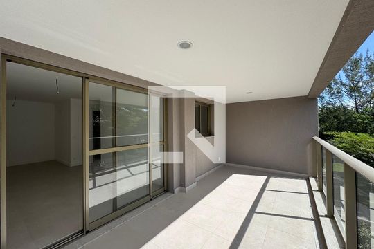 Varanda de apartamento à venda com 3 quartos, 121m² em Barra da Tijuca, Rio de Janeiro