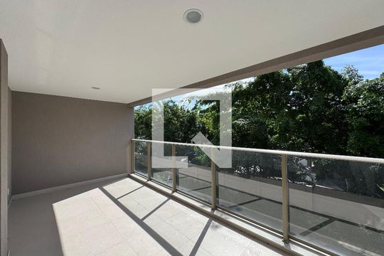 Varanda de apartamento à venda com 3 quartos, 121m² em Barra da Tijuca, Rio de Janeiro