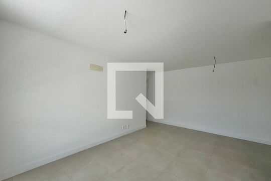 Sala de apartamento à venda com 3 quartos, 124m² em Barra da Tijuca, Rio de Janeiro